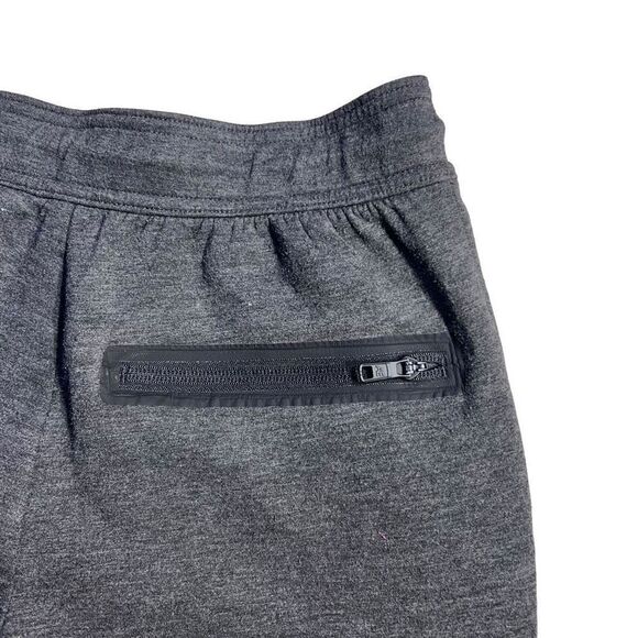 Gray American Eagle zippered pockets AE City Jogger
XS - Picture 3 of 9